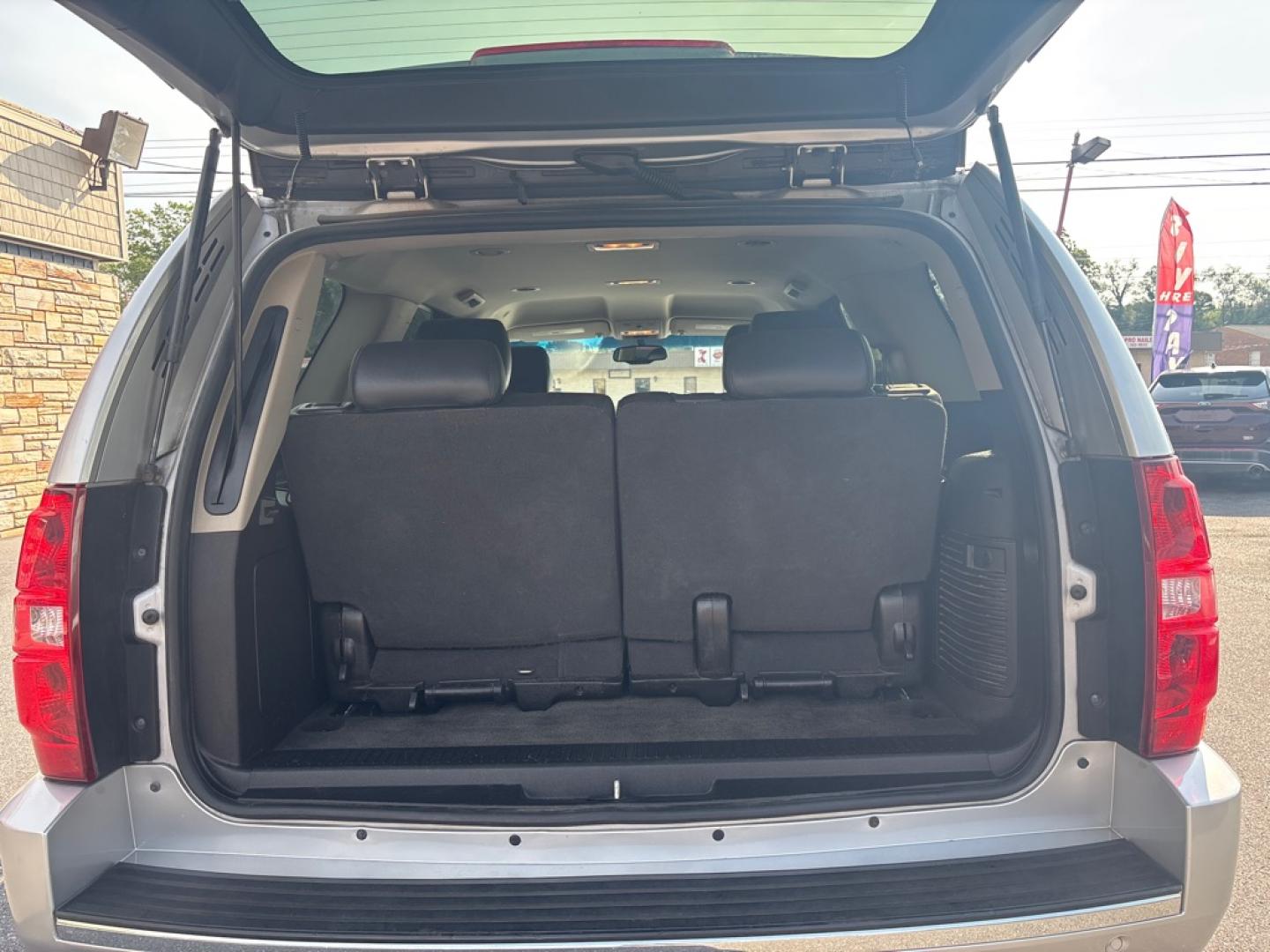 2012 SILVER CHEVROLET TAHOE 1500 LTZ (1GNSKCE02CR) with an 5.3L engine, Automatic transmission, located at 2514 Williamson Rd NE, Roanoke, VA, 24012, (540) 265-7770, 37.294636, -79.936249 - NO CREDIT CHECK FINANCING WITH ONLY $3600 DOWN PAYMENT!!!! Check out our website www.needausedvehicle.com for our No Credit Check/ In House Financing options!! No Credit Check Available!!! In House Financing Available!!! All Clean Title Vehicles (no Salvaged or flooded vehicles ever on our lot)!- Photo#2
