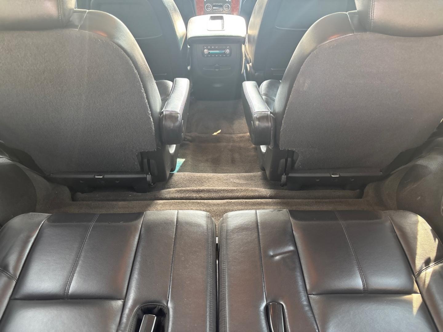 2012 SILVER CHEVROLET TAHOE 1500 LTZ (1GNSKCE02CR) with an 5.3L engine, Automatic transmission, located at 2514 Williamson Rd NE, Roanoke, VA, 24012, (540) 265-7770, 37.294636, -79.936249 - NO CREDIT CHECK FINANCING WITH ONLY $3600 DOWN PAYMENT!!!! Check out our website www.needausedvehicle.com for our No Credit Check/ In House Financing options!! No Credit Check Available!!! In House Financing Available!!! All Clean Title Vehicles (no Salvaged or flooded vehicles ever on our lot)!- Photo#3