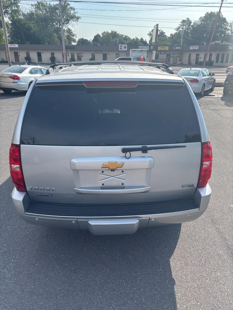 2012 SILVER CHEVROLET TAHOE 1500 LTZ (1GNSKCE02CR) with an 5.3L engine, Automatic transmission, located at 2514 Williamson Rd NE, Roanoke, VA, 24012, (540) 265-7770, 37.294636, -79.936249 - NO CREDIT CHECK FINANCING WITH ONLY $3600 DOWN PAYMENT!!!! Check out our website www.needausedvehicle.com for our No Credit Check/ In House Financing options!! No Credit Check Available!!! In House Financing Available!!! All Clean Title Vehicles (no Salvaged or flooded vehicles ever on our lot)!- Photo#11