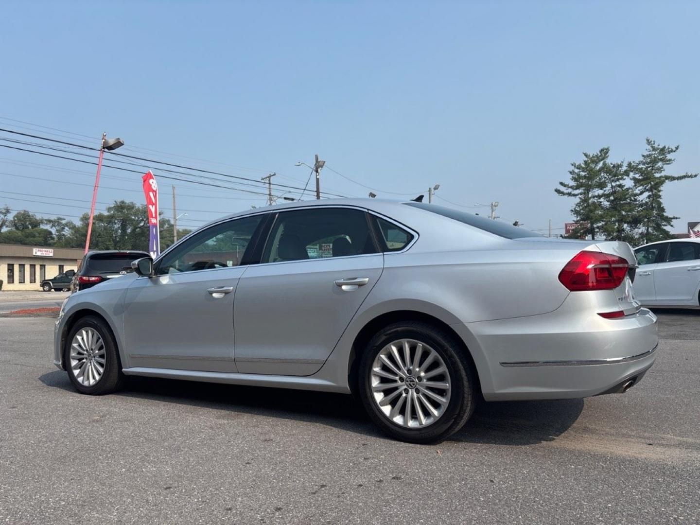 2016 GRAY VOLKSWAGEN PASSAT SE (1VWBT7A34GC) with an 1.8L engine, Automatic transmission, located at 2514 Williamson Rd NE, Roanoke, VA, 24012, (540) 265-7770, 37.294636, -79.936249 - NO CREDIT CHECK FINANCING WITH ONLY $3500 DOWN PAYMENT!!!! Check out our website www.needausedvehicle.com for our No Credit Check/ In House Financing options!! No Credit Check Available!!! In House Financing Available!!! All Clean Title Vehicles (no Salvaged or flooded vehicles ever on our lot)!- Photo#1