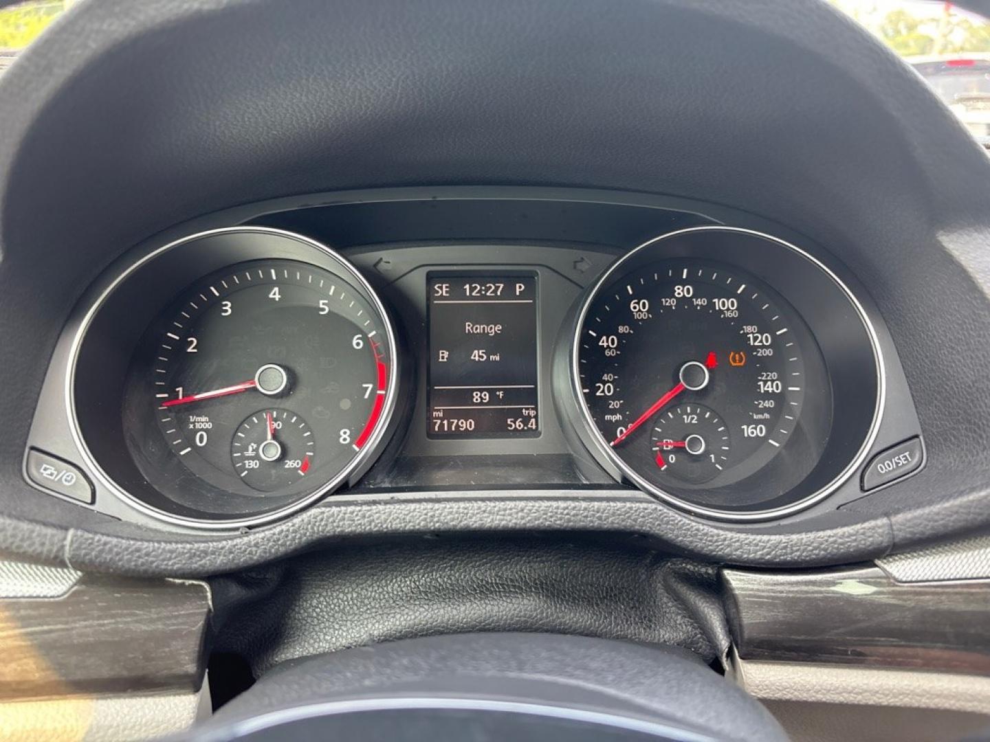 2016 GRAY VOLKSWAGEN PASSAT SE (1VWBT7A34GC) with an 1.8L engine, Automatic transmission, located at 2514 Williamson Rd NE, Roanoke, VA, 24012, (540) 265-7770, 37.294636, -79.936249 - NO CREDIT CHECK FINANCING WITH ONLY $3500 DOWN PAYMENT!!!! Check out our website www.needausedvehicle.com for our No Credit Check/ In House Financing options!! No Credit Check Available!!! In House Financing Available!!! All Clean Title Vehicles (no Salvaged or flooded vehicles ever on our lot)!- Photo#6