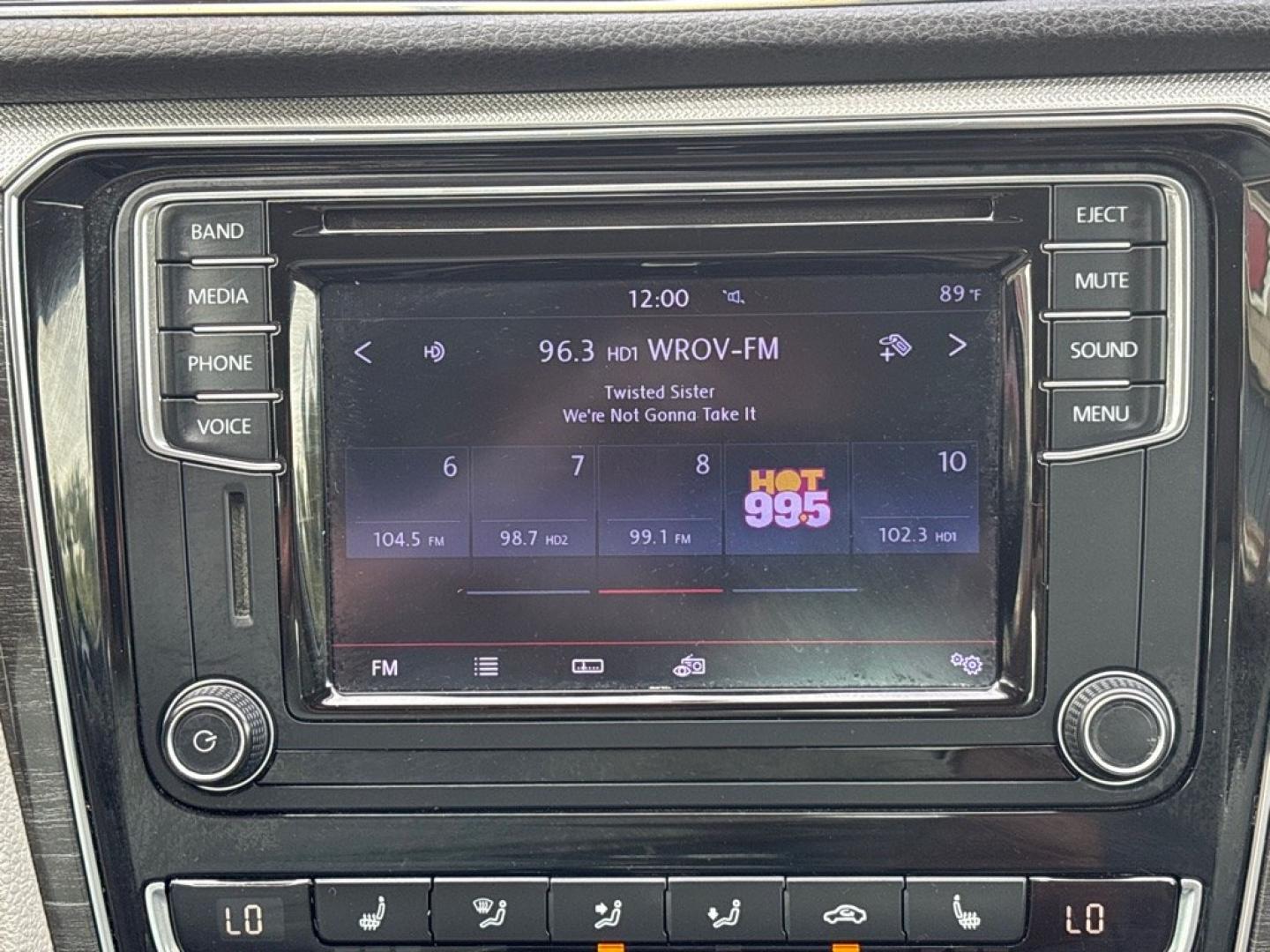 2016 GRAY VOLKSWAGEN PASSAT SE (1VWBT7A34GC) with an 1.8L engine, Automatic transmission, located at 2514 Williamson Rd NE, Roanoke, VA, 24012, (540) 265-7770, 37.294636, -79.936249 - NO CREDIT CHECK FINANCING WITH ONLY $3500 DOWN PAYMENT!!!! Check out our website www.needausedvehicle.com for our No Credit Check/ In House Financing options!! No Credit Check Available!!! In House Financing Available!!! All Clean Title Vehicles (no Salvaged or flooded vehicles ever on our lot)!- Photo#8