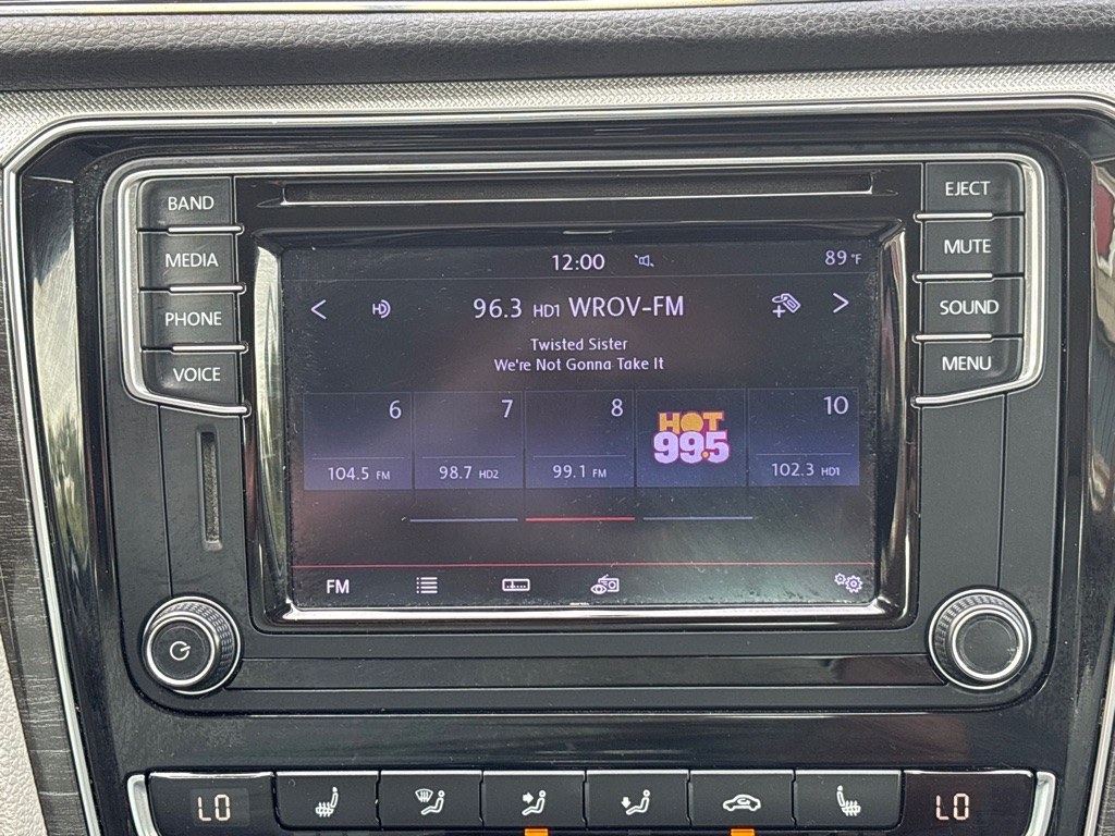 2016 GRAY VOLKSWAGEN PASSAT SE (1VWBT7A34GC) with an 1.8L engine, Automatic transmission, located at 2514 Williamson Rd NE, Roanoke, VA, 24012, (540) 265-7770, 37.294636, -79.936249 - NO CREDIT CHECK FINANCING WITH ONLY $3500 DOWN PAYMENT!!!! Check out our website www.needausedvehicle.com for our No Credit Check/ In House Financing options!! No Credit Check Available!!! In House Financing Available!!! All Clean Title Vehicles (no Salvaged or flooded vehicles ever on our lot)!- Photo#8