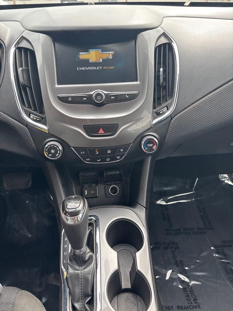 2016 GRAY CHEVROLET CRUZE LT (1G1BE5SM5G7) with an 1.4L engine, Automatic transmission, located at 2514 Williamson Rd NE, Roanoke, VA, 24012, (540) 265-7770, 37.294636, -79.936249 - NO CREDIT CHECK FINANCING WITH ONLY $1800 DOWN PAYMENT!!!! Check out our website www.needausedvehicle.com for our No Credit Check/ In House Financing options!! No Credit Check Available!!! In House Financing Available!!! All Clean Title Vehicles (no Salvaged or flooded vehicles ever on our lot)!- Photo#5