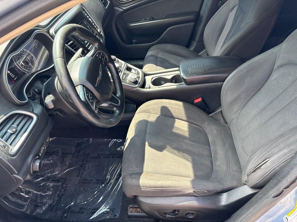 2015 BLUE CHRYSLER 200 LIMITED (1C3CCCABXFN) with an 2.4L engine, Automatic transmission, located at 2514 Williamson Rd NE, Roanoke, VA, 24012, (540) 265-7770, 37.294636, -79.936249 - NO CREDIT CHECK FINANCING WITH ONLY $2300 DOWN PAYMENT!!!! Check out our website www.needausedvehicle.com for our No Credit Check/ In House Financing options!! No Credit Check Available!!! In House Financing Available!!! All Clean Title Vehicles (no Salvaged or flooded vehicles ever on our lot)!- Photo#4