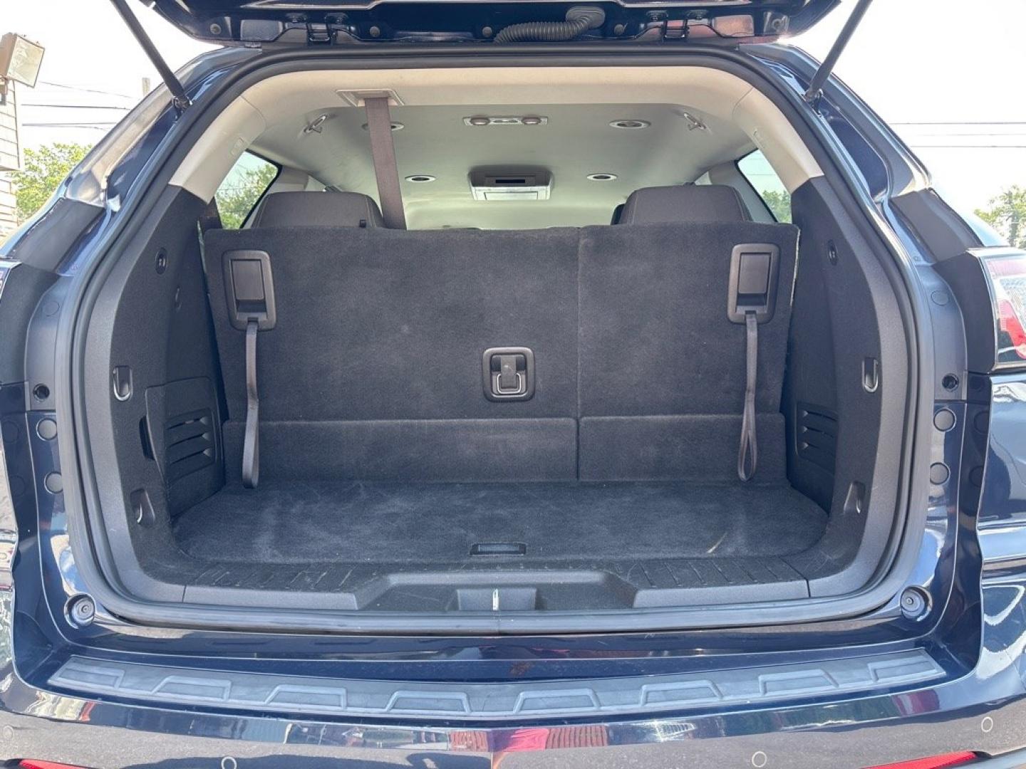 2016 BLUE CHEVROLET TRAVERSE LT (1GNKVGKD0GJ) with an 3.6L engine, Automatic transmission, located at 2514 Williamson Rd NE, Roanoke, VA, 24012, (540) 265-7770, 37.294636, -79.936249 - NO CREDIT CHECK FINANCING WITH ONLY $2400 DOWN PAYMENT!!!! Check out our website www.needausedvehicle.com for our No Credit Check/ In House Financing options!! No Credit Check Available!!! In House Financing Available!!! All Clean Title Vehicles (no Salvaged or flooded vehicles ever on our lot)!- Photo#2