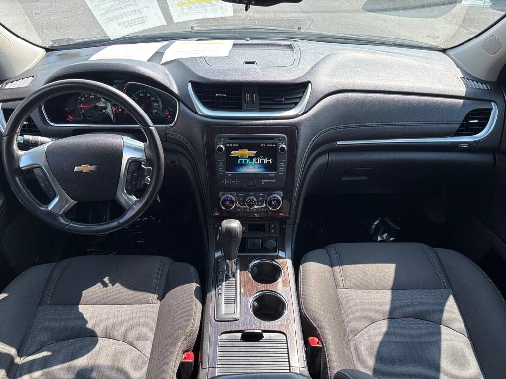 2016 BLUE CHEVROLET TRAVERSE LT (1GNKVGKD0GJ) with an 3.6L engine, Automatic transmission, located at 2514 Williamson Rd NE, Roanoke, VA, 24012, (540) 265-7770, 37.294636, -79.936249 - NO CREDIT CHECK FINANCING WITH ONLY $2400 DOWN PAYMENT!!!! Check out our website www.needausedvehicle.com for our No Credit Check/ In House Financing options!! No Credit Check Available!!! In House Financing Available!!! All Clean Title Vehicles (no Salvaged or flooded vehicles ever on our lot)!- Photo#6