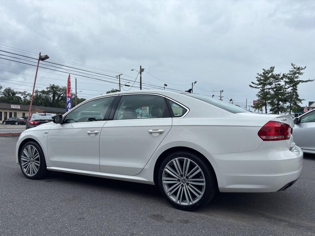2014 WHITE VOLKSWAGEN PASSAT SE (1VWBT7A30EC) with an 1.8L engine, 5-Speed Manual transmission, located at 2514 Williamson Rd NE, Roanoke, VA, 24012, (540) 265-7770, 37.294636, -79.936249 - NO CREDIT CHECK FINANCING WITH ONLY $2400 DOWN PAYMENT!!!! Check out our website www.needausedvehicle.com for our No Credit Check/ In House Financing options!! No Credit Check Available!!! In House Financing Available!!! All Clean Title Vehicles (no Salvaged or flooded vehicles ever on our lot)!- Photo#1