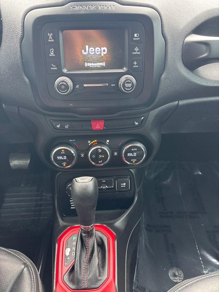 2016 BLUE JEEP RENEGADE TRAILHAWK (ZACCJBCTXGP) with an 2.4L engine, Automatic transmission, located at 2514 Williamson Rd NE, Roanoke, VA, 24012, (540) 265-7770, 37.294636, -79.936249 - NO CREDIT CHECK FINANCING WITH ONLY $3000 DOWN PAYMENT!!!! Check out our website www.needausedvehicle.com for our No Credit Check/ In House Financing options!! No Credit Check Available!!! In House Financing Available!!! All Clean Title Vehicles (no Salvaged or flooded vehicles ever on our lot)!- Photo#9
