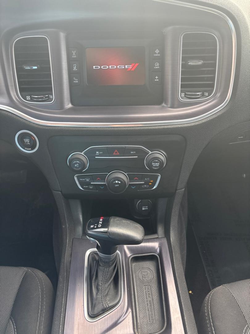 2016 GRAY DODGE CHARGER SE (2C3CDXBGXGH) with an 3.6L engine, Automatic transmission, located at 2514 Williamson Rd NE, Roanoke, VA, 24012, (540) 265-7770, 37.294636, -79.936249 - NO CREDIT CHECK FINANCING WITH ONLY $2400 DOWN PAYMENT!!!! Check out our website www.needausedvehicle.com for our No Credit Check/ In House Financing options!! No Credit Check Available!!! In House Financing Available!!! All Clean Title Vehicles (no Salvaged or flooded vehicles ever on our lot)!- Photo#5