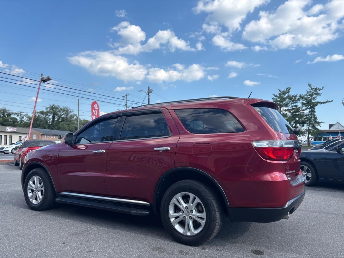 2013 BURGUN DODGE DURANGO CREW (1C4SDJDT8DC) with an 5.7L engine, Automatic transmission, located at 2514 Williamson Rd NE, Roanoke, VA, 24012, (540) 265-7770, 37.294636, -79.936249 - NO CREDIT CHECK FINANCING WITH ONLY $2600 DOWN PAYMENT!!!! Check out our website www.needausedvehicle.com for our No Credit Check/ In House Financing options!! No Credit Check Available!!! In House Financing Available!!! All Clean Title Vehicles (no Salvaged or flooded vehicles ever on our lot)!- Photo#1