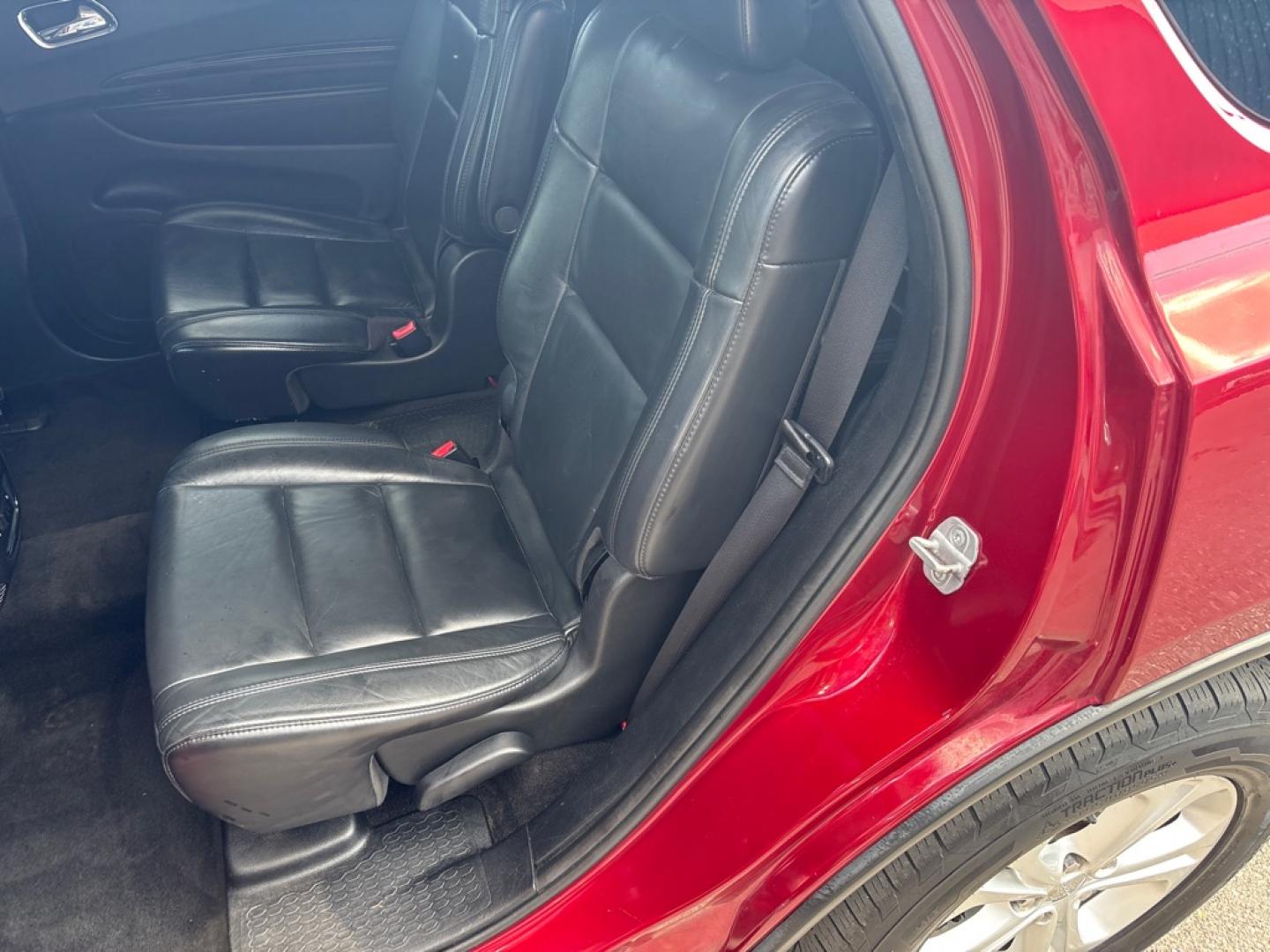 2013 BURGUN DODGE DURANGO CREW (1C4SDJDT8DC) with an 5.7L engine, Automatic transmission, located at 2514 Williamson Rd NE, Roanoke, VA, 24012, (540) 265-7770, 37.294636, -79.936249 - NO CREDIT CHECK FINANCING WITH ONLY $2600 DOWN PAYMENT!!!! Check out our website www.needausedvehicle.com for our No Credit Check/ In House Financing options!! No Credit Check Available!!! In House Financing Available!!! All Clean Title Vehicles (no Salvaged or flooded vehicles ever on our lot)!- Photo#4