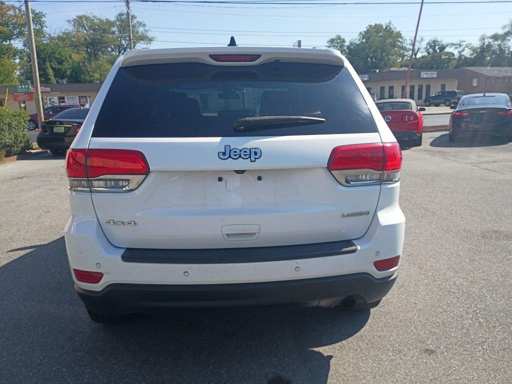 2018 WHITE JEEP GRAND CHEROKEE LAREDO (1C4RJFAG2JC) with an 3.6L engine, Automatic transmission, located at 2514 Williamson Rd NE, Roanoke, VA, 24012, (540) 265-7770, 37.294636, -79.936249 - NO CREDIT CHECK FINANCING WITH ONLY $3700 DOWN PAYMENT!!!! Check out our website www.needausedvehicle.com for our No Credit Check/ In House Financing options!! No Credit Check Available!!! In House Financing Available!!! All Clean Title Vehicles (no Salvaged or flooded vehicles ever on our lot)!- Photo#3