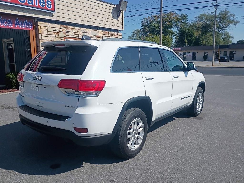 2018 WHITE JEEP GRAND CHEROKEE LAREDO (1C4RJFAG2JC) with an 3.6L engine, Automatic transmission, located at 2514 Williamson Rd NE, Roanoke, VA, 24012, (540) 265-7770, 37.294636, -79.936249 - NO CREDIT CHECK FINANCING WITH ONLY $3700 DOWN PAYMENT!!!! Check out our website www.needausedvehicle.com for our No Credit Check/ In House Financing options!! No Credit Check Available!!! In House Financing Available!!! All Clean Title Vehicles (no Salvaged or flooded vehicles ever on our lot)!- Photo#7