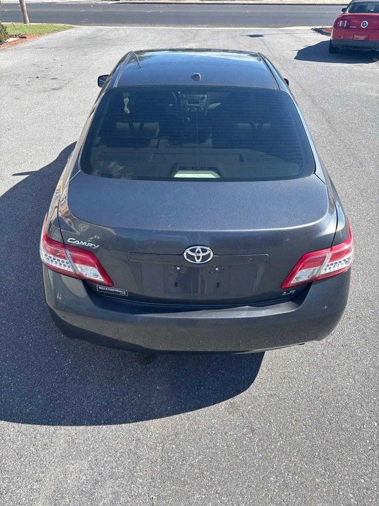2010 GRAY TOYOTA CAMRY BASE (4T1BF3EK5AU) with an 2.5L engine, Automatic transmission, located at 2514 Williamson Rd NE, Roanoke, VA, 24012, (540) 265-7770, 37.294636, -79.936249 - NO CREDIT CHECK FINANCING WITH ONLY $2000 DOWN PAYMENT!!!! Check out our website www.needausedvehicle.com for our No Credit Check/ In House Financing options!! No Credit Check Available!!! In House Financing Available!!! All Clean Title Vehicles (no Salvaged or flooded vehicles ever on our lot)!- Photo#10