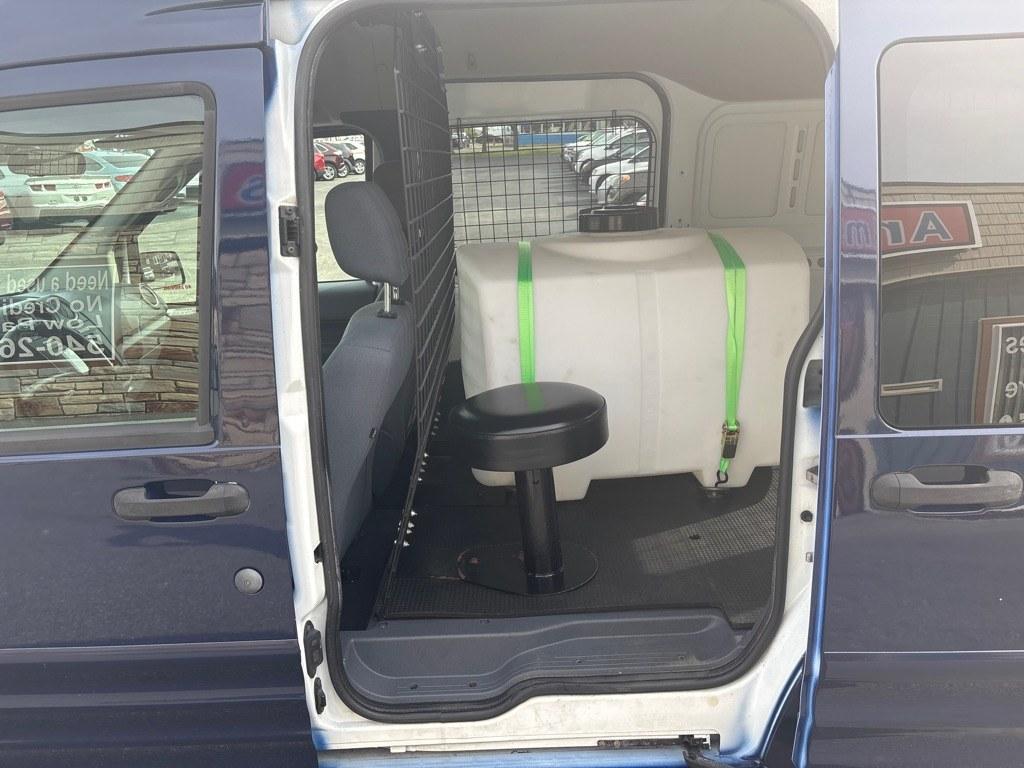 2013 BLUE FORD TRANSIT CONNECT XLT (NM0LS7DN8DT) with an 2.0L engine, Automatic transmission, located at 2514 Williamson Rd NE, Roanoke, VA, 24012, (540) 265-7770, 37.294636, -79.936249 - NO CREDIT CHECK FINANCING WITH ONLY $2500 DOWN PAYMENT!!!! Check out our website www.needausedvehicle.com for our No Credit Check/ In House Financing options!! No Credit Check Available!!! In House Financing Available!!! All Clean Title Vehicles (no Salvaged or flooded vehicles ever on our lot)!- Photo#3